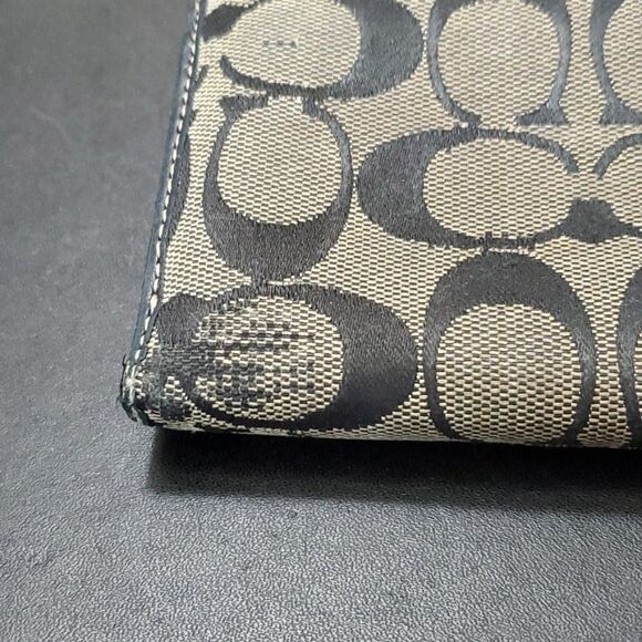 Tan and navy Coach wallet - Picture 3 of 10